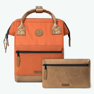 Adventurer terracota - Mini - Mochila Cabaïa reinventa los accesorios para mujeres, hombres y niños: Mochilas, Bolsos de viaje, Maletas, Bolsos bandolera, Kits de viaje, Gorros...