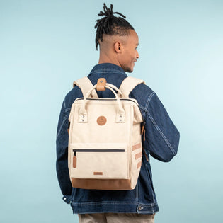adventurer-beige-medium-backpack